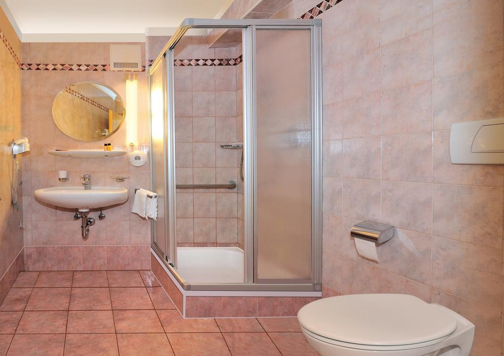 Hotel Hochrain Rasa Luaran gambar